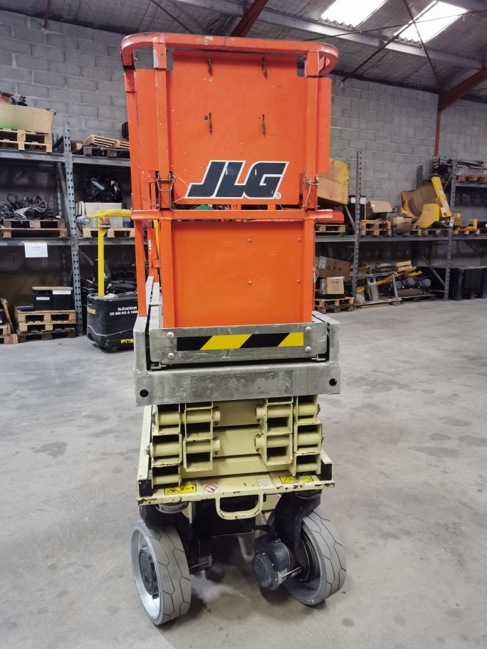 JLG 2030ES